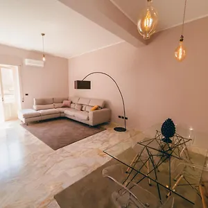  Vakantiehuis Ficu Palace Italië